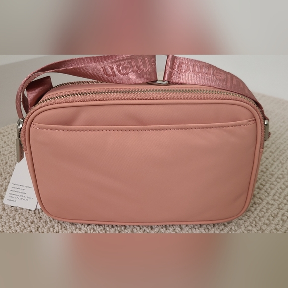 Lululemon Crossbody Camera Bag - Picture 2 of 6